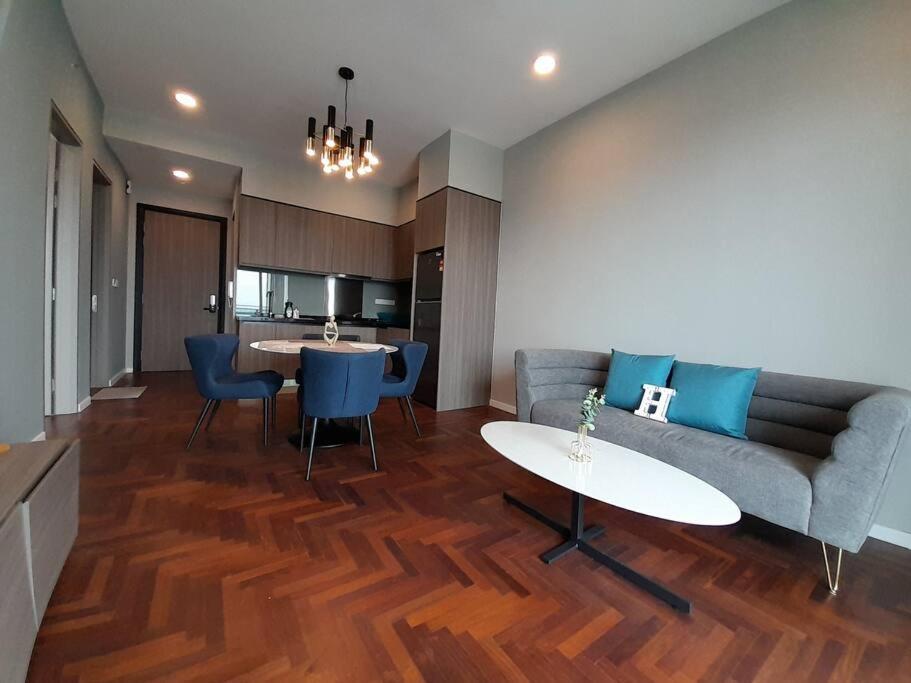Bloomsvale 2 Bedroom Deluxe Old Klang Road Pangsapuri