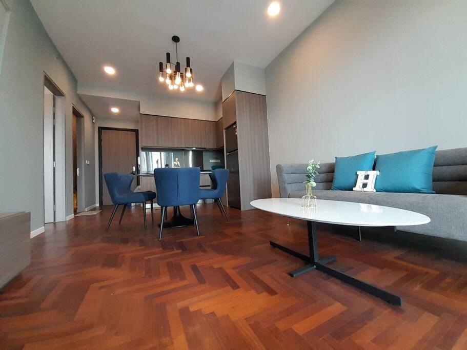 Bloomsvale 2 Bedroom Deluxe Old Klang Road * Kuala Lumpur